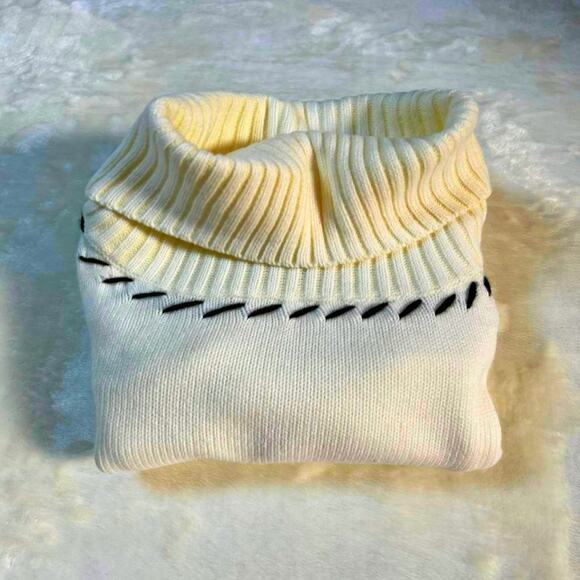 Venus Cold Shoulder Turtleneck Sweater Womens Bell Sleeves w/Fringe Ivory Size S - Picture 8 of 8